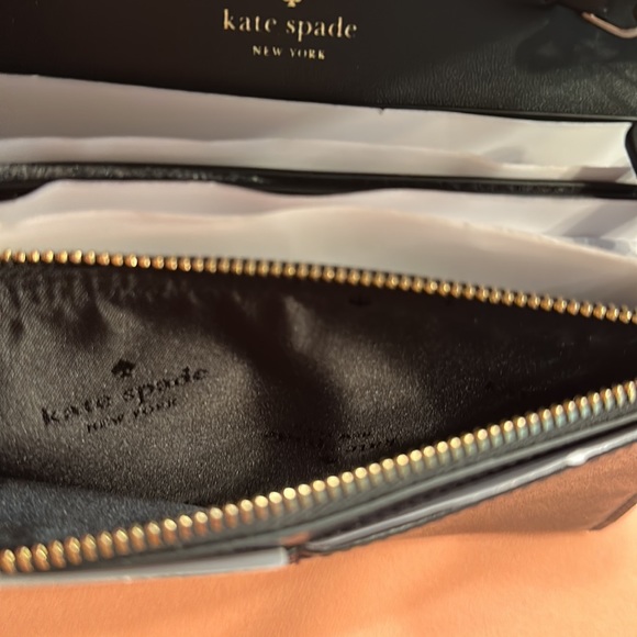 New Kate Spade leather handbag. Black. Dust Bag Included. - Picture 7 of 8